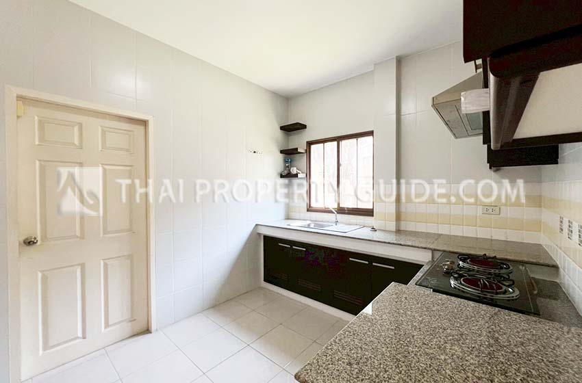 House with Shared Pool in Bangnatrad 
